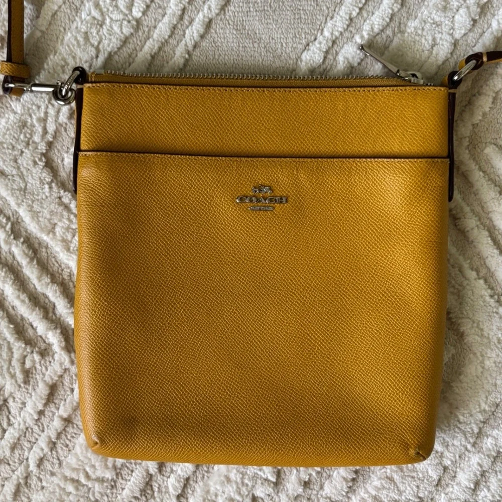 Coach honeycomb yellow
